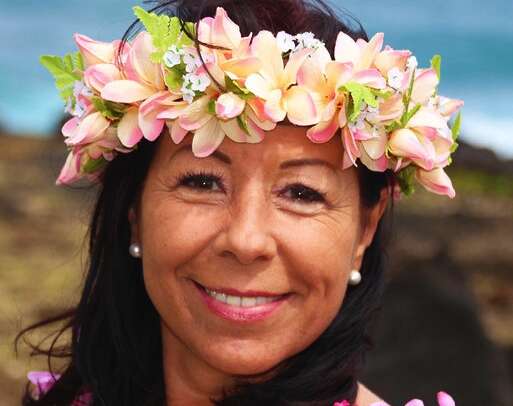 Hawaiianischer HULA TANZ mit Bettina Pomaikai Fron